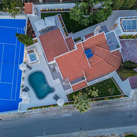 Villa New! Nostra- Luxury Villa, Tennis Court, Gym, Swimming Pool, Jacuzzi By Dream