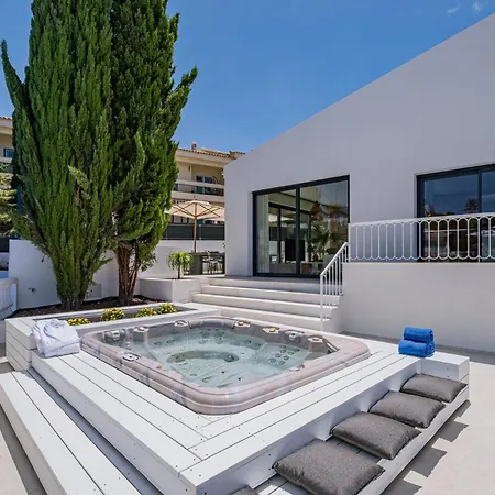 New! Nostra- Luxury Villa, Tennis Court, Gym, Swimming Pool, Jacuzzi By Dream Villa *