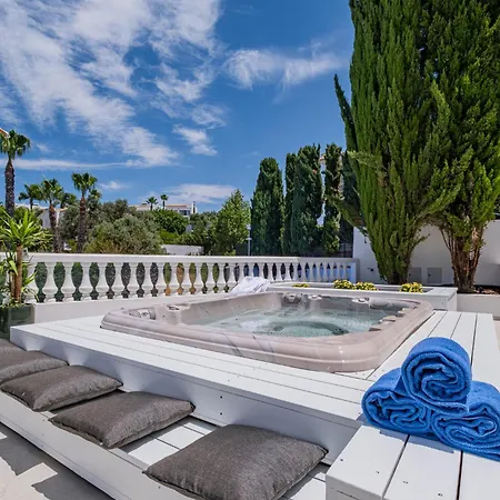 New! Nostra- Luxury Villa, Tennis Court, Gym, Swimming Pool, Jacuzzi By Dream Willa