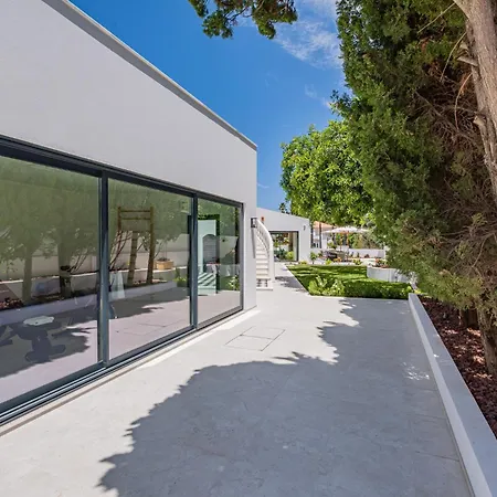 New! Nostra- Luxury Villa, Tennis Court, Gym, Swimming Pool, Jacuzzi By Dream Willa *
